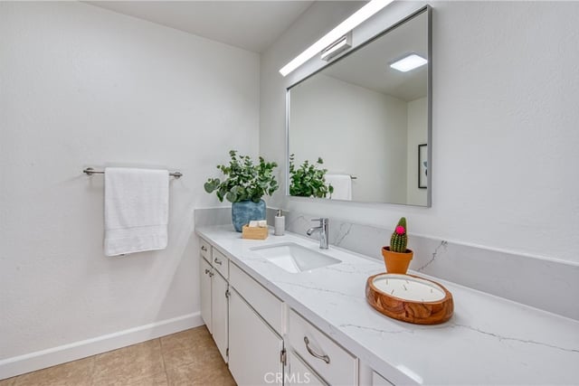221 S Oak Knoll Avenue 202, Pasadena, CA 91101 — photo 17 of 27