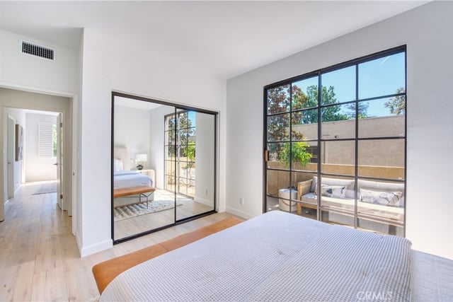 221 S Oak Knoll Avenue 202, Pasadena, CA 91101 — photo 22 of 27