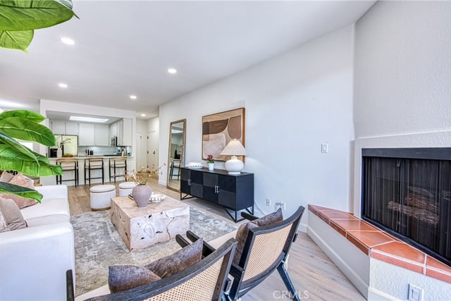 221 S Oak Knoll Avenue 202, Pasadena, CA 91101 — photo 9 of 27