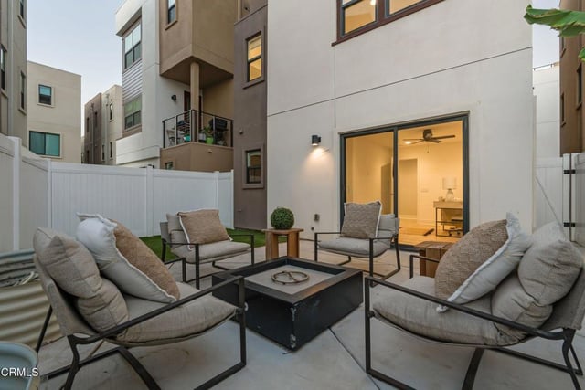 1066 Canal Street, Oxnard, CA 93035 — photo 12 of 70