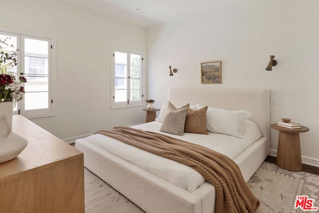 1106 S Cochran Avenue, Los Angeles, CA 90019 — photo 16 of 24