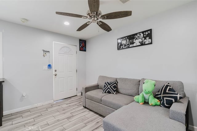 14004 Herron Street, Sylmar, CA 91342 — photo 13 of 47
