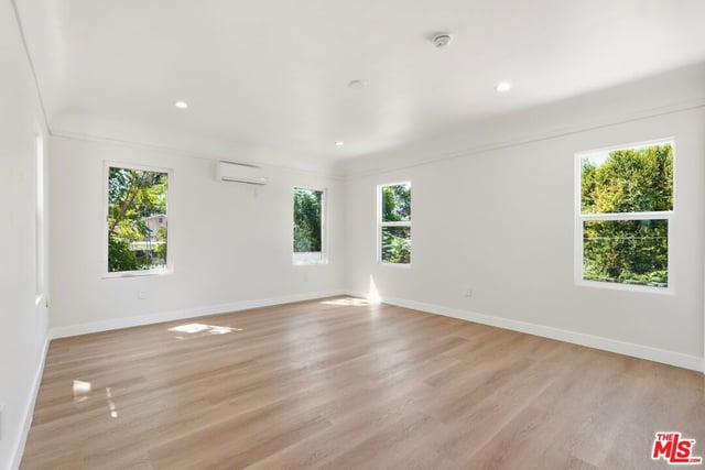 3022 W 73rd Street, Los Angeles, CA 90043 — photo 29 of 40