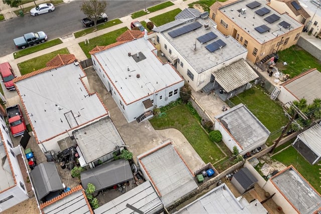 2049 W 71St Street, Los Angeles, CA 90047 — photo 33 of 39