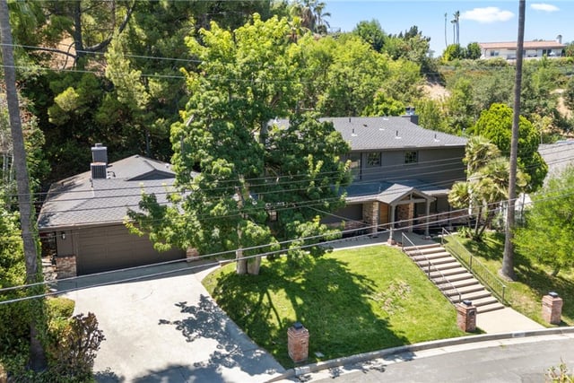 20225 Allentown Drive, Woodland Hills, CA 91364 — photo 6 of 38
