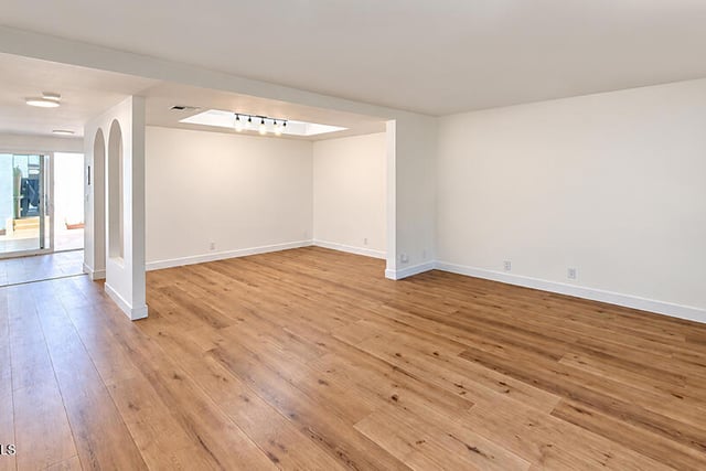 207 Green Heath Place, Thousand Oaks, CA 91361 — photo 10 of 49