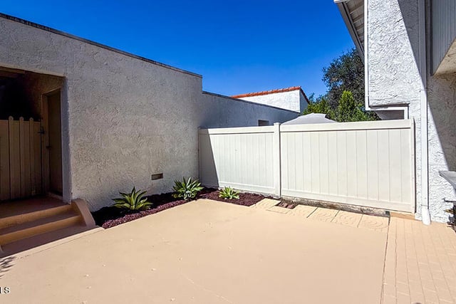 207 Green Heath Place, Thousand Oaks, CA 91361 — photo 18 of 49