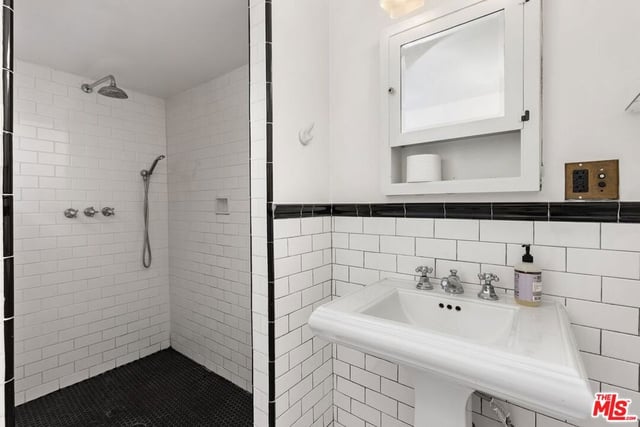 2139 Elsinore Street, Los Angeles, CA 90026 — photo 18 of 25