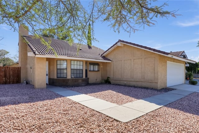 42946 39th Street W, Lancaster, CA 93536 — photo 2 of 36