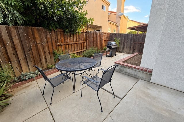 9141 Vincente Way, Los Angeles, CA 91343 — photo 9 of 23