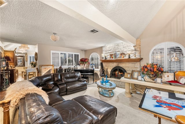 125 Lakeview, Palmdale, CA 93551 — photo 6 of 44