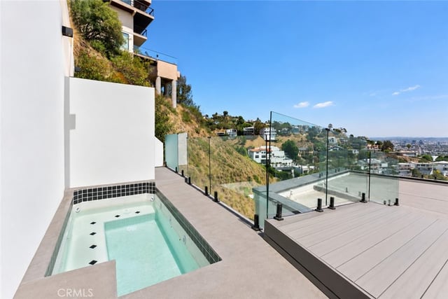 8633 Hollywood, Los Angeles, CA 90069 — photo 18 of 20