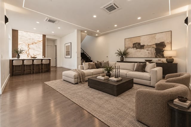 8633 Hollywood, Los Angeles, CA 90069 — photo 4 of 20