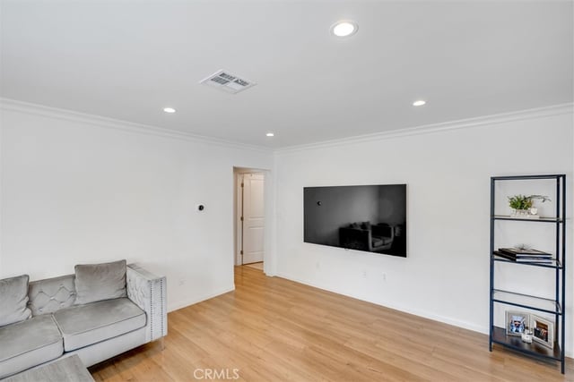 18544 Bryant Street, Northridge, CA 91324 — photo 10 of 63