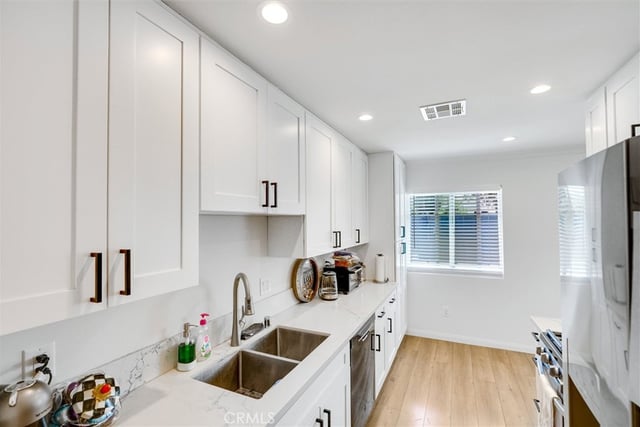 18544 Bryant Street, Northridge, CA 91324 — photo 14 of 63