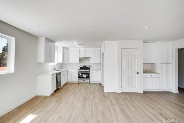 18544 Bryant Street, Northridge, CA 91324 — photo 30 of 63