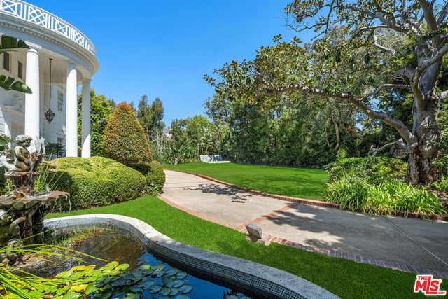 251 N Bristol Avenue, Los Angeles, CA 90049 — photo 9 of 52