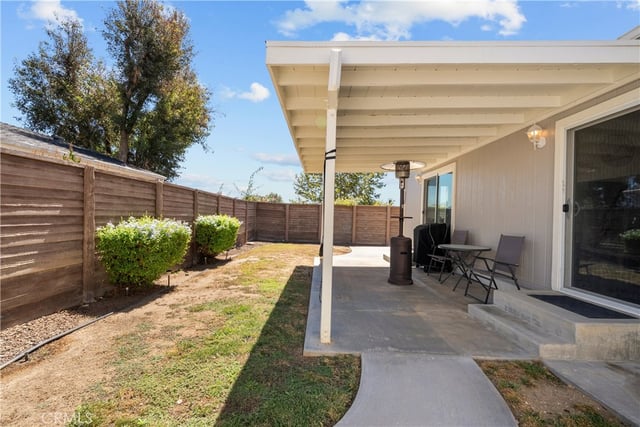 20050 Crestview, Canyon Country, CA 91351 — photo 19 of 20