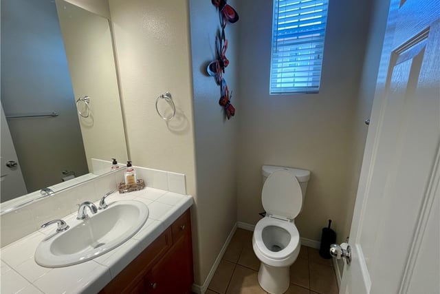 31771 Avenida Del Sol, Castaic, CA 91384 — photo 9 of 37