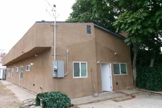 10306 S Vermont Avenue, Los Angeles, CA 90044 — photo 2 of 15