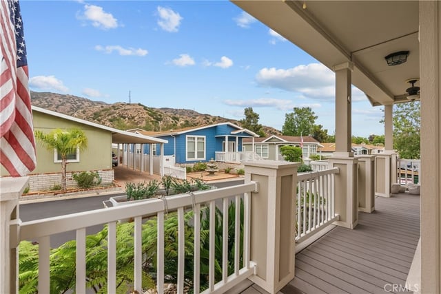 15455 Glenoaks Boulevard 315, Sylmar, CA 91342 — photo 4 of 60
