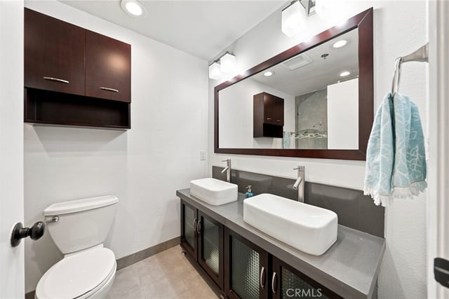 2222 N Beachwood Drive 105, Los Angeles, CA 90068 — photo 16 of 40