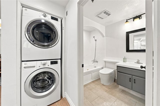 2222 N Beachwood Drive 105, Los Angeles, CA 90068 — photo 24 of 40