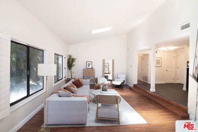 1434 Greenfield Avenue 303, Los Angeles, CA 90025 — photo 17 of 27