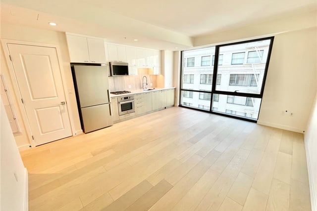 400 S Broadway 1010, Los Angeles, CA 90013 — photo 2 of 13