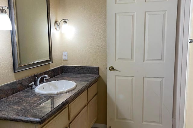 18410 Keswick Street 5, Reseda, CA 91335 — photo 24 of 50