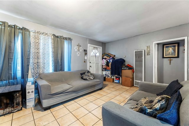 907 E 109th, Los Angeles, CA 90059 — photo 19 of 32