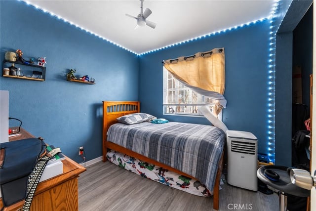 907 E 109th, Los Angeles, CA 90059 — photo 4 of 32