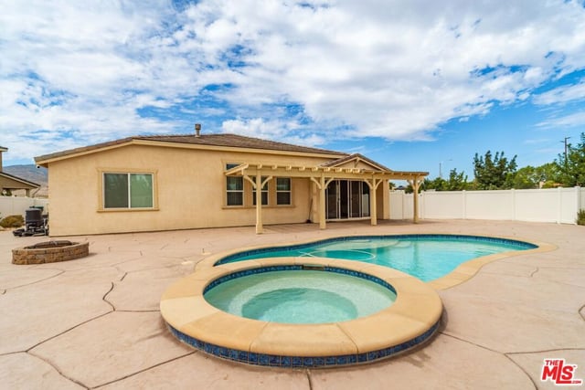39142 Cocobola Court, Palmdale, CA 93551 — photo 4 of 49