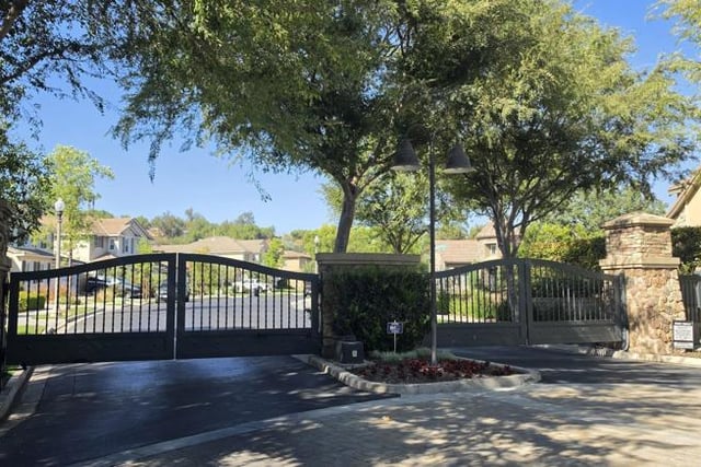 6891 Breezy Glen Drive, Moorpark, CA 93021 — photo 3 of 44