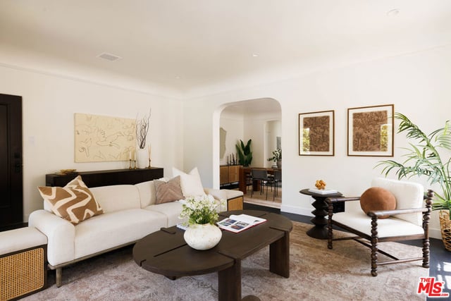 1226 Smithwood Drive 4, Los Angeles, CA 90035 — photo 8 of 39