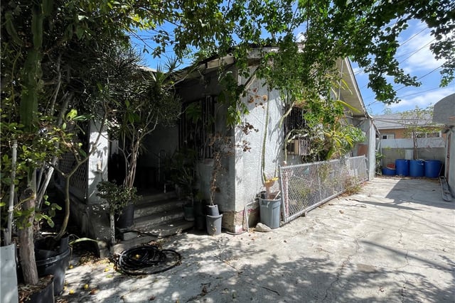 7500 Crockett, Los Angeles, CA 90001 — photo 7 of 22