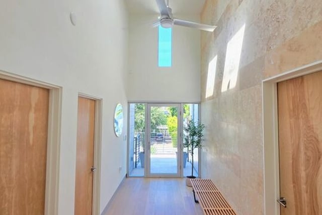 10572 Putney Road, Los Angeles, CA 90064 — photo 9 of 65