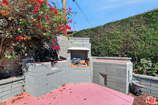 5551 Arch Crest Drive, Los Angeles, CA 90043 — photo 27 of 36