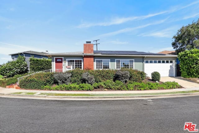 5551 Arch Crest Drive, Los Angeles, CA 90043 — photo 3 of 36