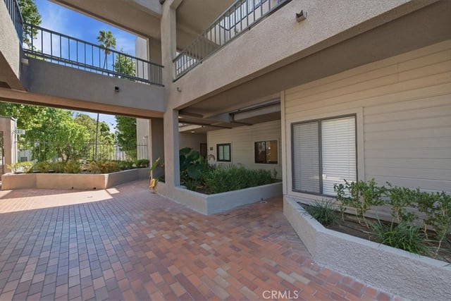 1310 E Orange Grove 102, Pasadena, CA 91104 — photo 3 of 34