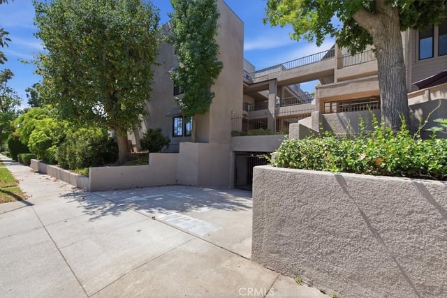 1310 E Orange Grove 102, Pasadena, CA 91104 — photo 6 of 34
