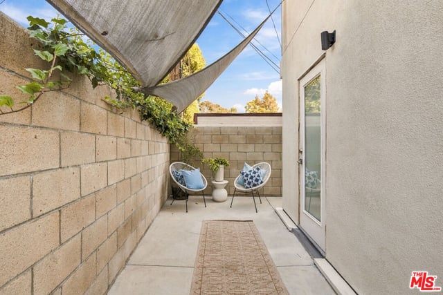 5411 W Wilshire Vista Lane, Los Angeles, CA 90019 — photo 13 of 34