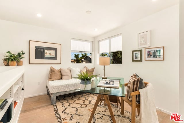 5411 W Wilshire Vista Lane, Los Angeles, CA 90019 — photo 17 of 34