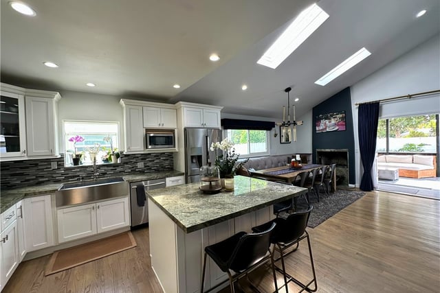 5785 Bertrand Avenue, Encino, CA 91316 — photo 11 of 53