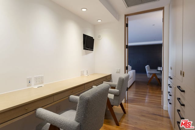 10660 Wilshire Boulevard 1207, Los Angeles, CA 90024 — photo 21 of 25