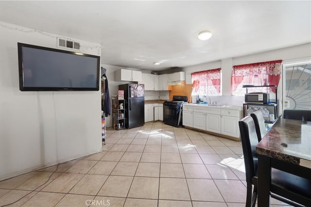 14212 Vanowen Street, Van Nuys, CA 91405 — photo 10 of 30