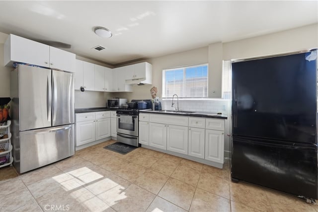 14212 Vanowen Street, Van Nuys, CA 91405 — photo 15 of 30