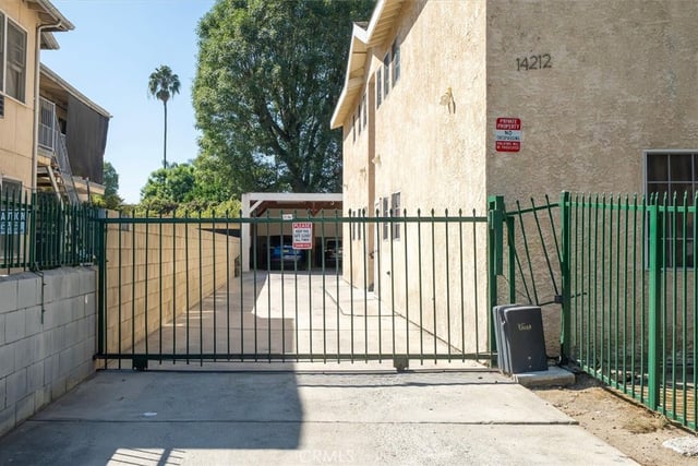 14212 Vanowen Street, Van Nuys, CA 91405 — photo 2 of 30