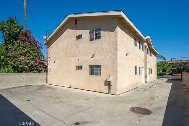 14212 Vanowen Street, Van Nuys, CA 91405 — photo 5 of 30