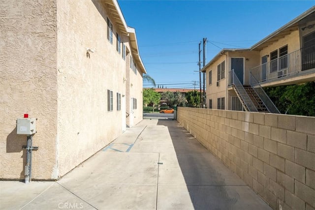 14212 Vanowen Street, Van Nuys, CA 91405 — photo 8 of 30